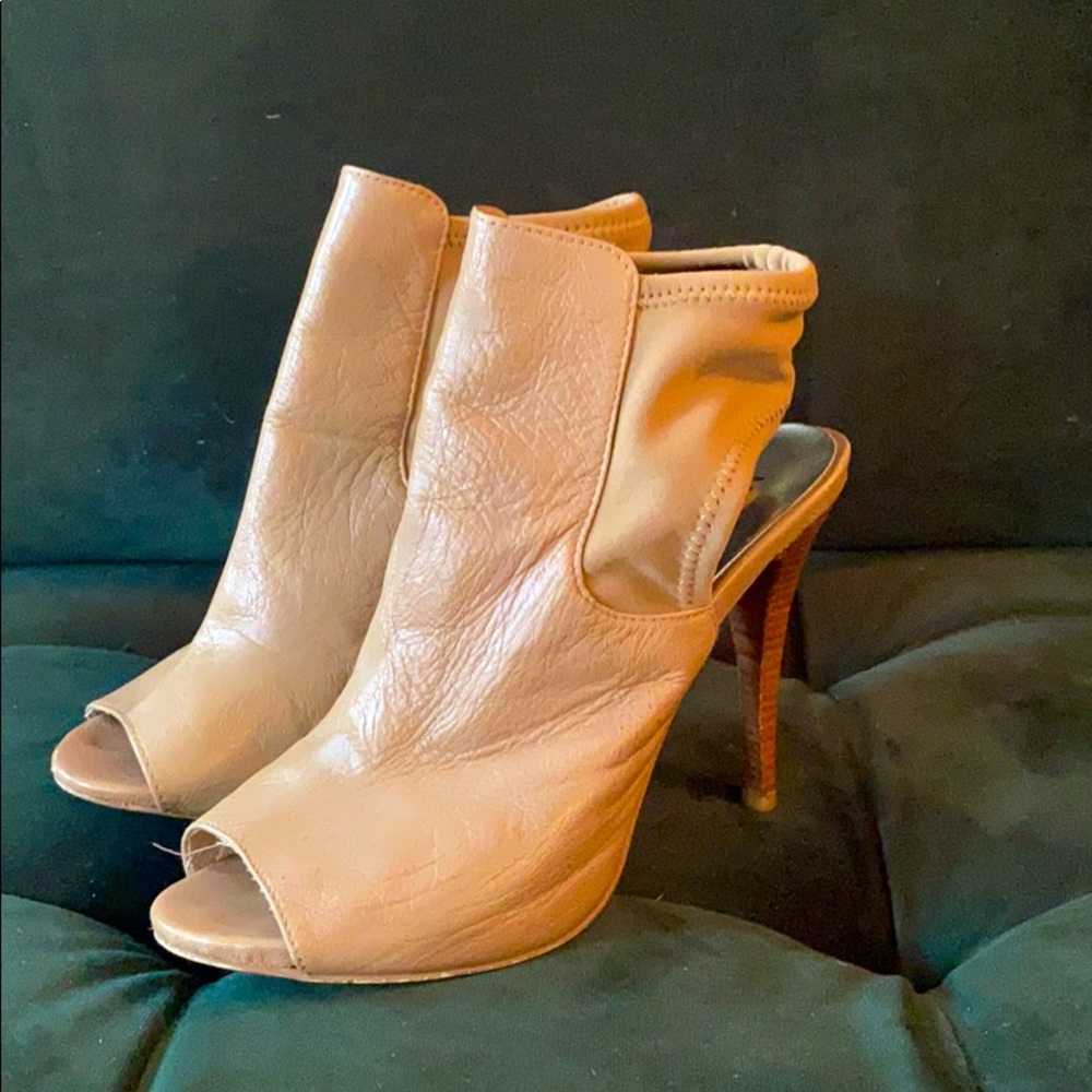 Michael Kors tan heels